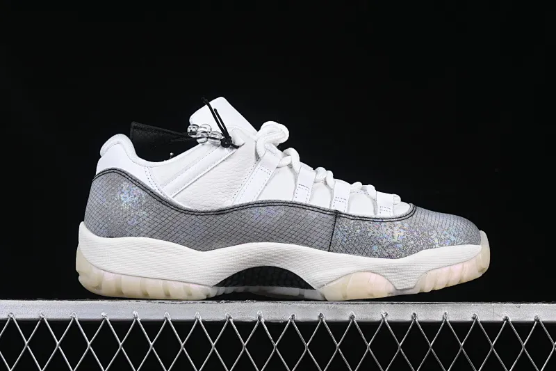 All Categories Air Jordan Jordan Series Basketball Shoes Air Jordan 11 F Version Air Jordan 11 Low "CNY" AJ11 Joe 11 Year of the Snake Limited Tear Tear Men's Cultural Basketball Shoes HQ7000-001